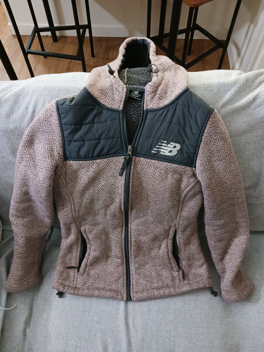 New Balance Women'Small Herringbone Fleece Full Zip Hooded Jacket Pink & Black